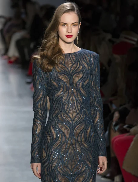 Tadashi Shoji show - Fall Winter 2018, New York Fashion Week — Stock Photo, Image