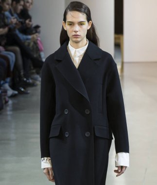 Öğlene kadar Noor show - sonbahar kış 2018, New York Moda Haftası