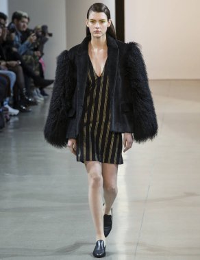 Öğlene kadar Noor show - sonbahar kış 2018, New York Moda Haftası