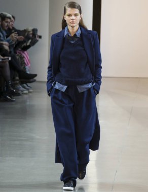 Öğlene kadar Noor show - sonbahar kış 2018, New York Moda Haftası