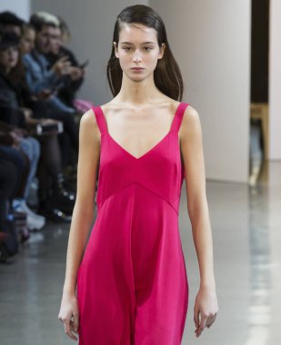 Öğlene kadar Noor show - sonbahar kış 2018, New York Moda Haftası