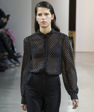 Öğlene kadar Noor show - sonbahar kış 2018, New York Moda Haftası