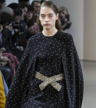 Öğlene kadar Noor show - sonbahar kış 2018, New York Moda Haftası