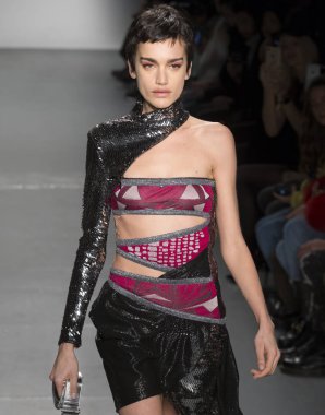 Custo Barcelona show - sonbahar kış 2018, New York Moda Haftası