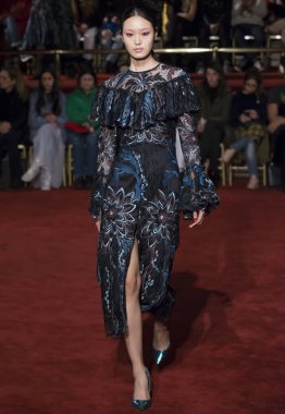 Christian Siriano show - sonbahar kış 2018, New York Moda Haftası