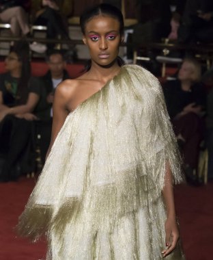 Christian Siriano show - sonbahar kış 2018, New York Moda Haftası