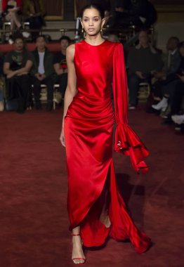 Christian Siriano show - sonbahar kış 2018, New York Moda Haftası