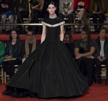 Christian Siriano show - sonbahar kış 2018, New York Moda Haftası