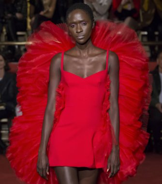 Christian Siriano show - sonbahar kış 2018, New York Moda Haftası