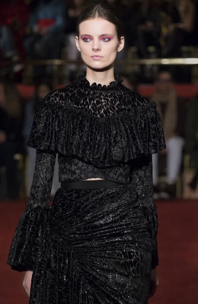 Christian Siriano show - sonbahar kış 2018, New York Moda Haftası