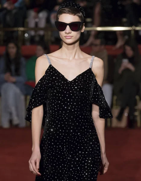 Christian Siriano show - sonbahar kış 2018, New York Moda Haftası