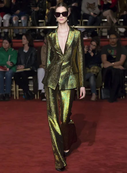 Christian Siriano show - sonbahar kış 2018, New York Moda Haftası