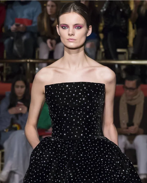 Christian Siriano show - sonbahar kış 2018, New York Moda Haftası