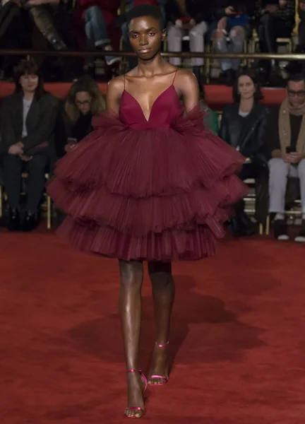 Christian Siriano show - őszi téli 2018-ban, New York-i Fashion Week — Stock Fotó