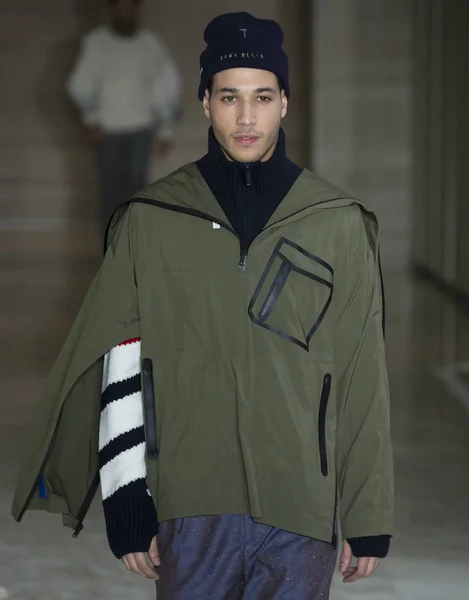 Perry Ellis - Uomo Autunno Inverno 2018 Mens Show — Foto Stock