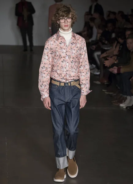 Todd snyder - männer herbst winter 2018 herren show — Stockfoto