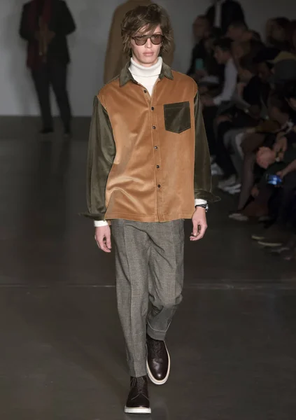 Todd Snyder - Hombres Otoño Invierno 2018 Mens Show — Foto de Stock