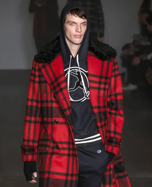 Todd Snyder - Uomo Autunno Inverno 2018 Mens Show — Foto Stock