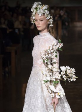 Reem Acra - 2019 bahar koleksiyonu - New York moda hafta Brida