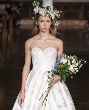 Reem Acra - 2019 bahar koleksiyonu - New York moda hafta Brida