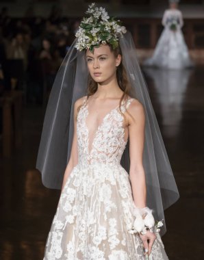 Reem Acra - 2019 bahar koleksiyonu - New York moda hafta Brida