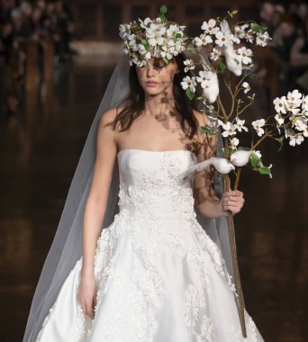 Reem Acra - 2019 bahar koleksiyonu - New York moda hafta Brida