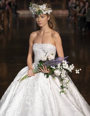 Reem Acra - 2019 bahar koleksiyonu - New York moda hafta Brida