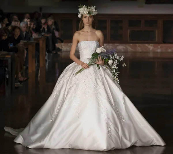 Reem Acra - 2019 bahar koleksiyonu - New York moda hafta Brida