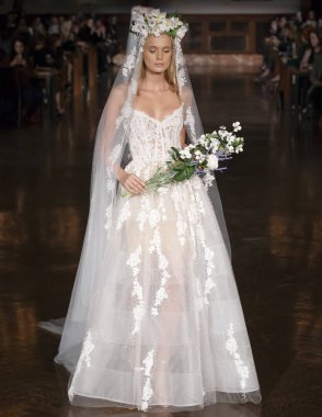 Reem Acra - 2019 bahar koleksiyonu - New York moda hafta Brida