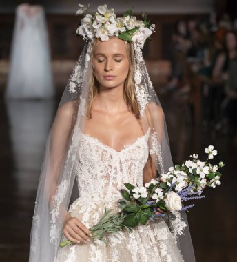 Reem Acra - 2019 bahar koleksiyonu - New York moda hafta Brida