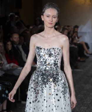 Mira Zwillinger - bahar 2019 koleksiyonu - New York Moda Haftası