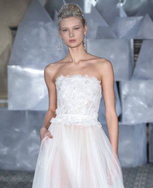 Mira Zwillinger - bahar 2019 koleksiyonu - New York Moda Haftası