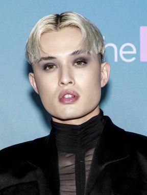 'The L Word: Generation Q' TV gala programı, Geliş, Regal Cin