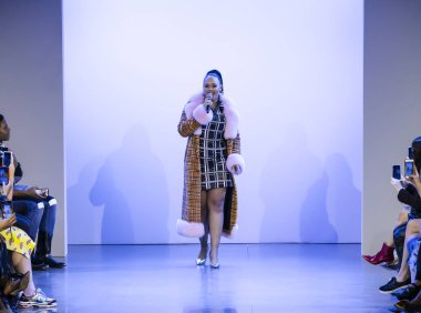 Vivienne Hu 2020 Yaz Pist Şovu