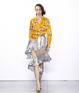 Vivienne Hu 2020 Yaz Pist Şovu