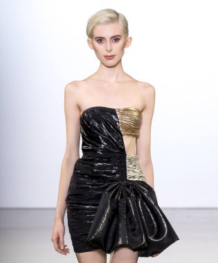 Vivienne Hu 2020 Yaz Pist Şovu