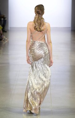 Vivienne Hu 2020 Yaz Pist Şovu