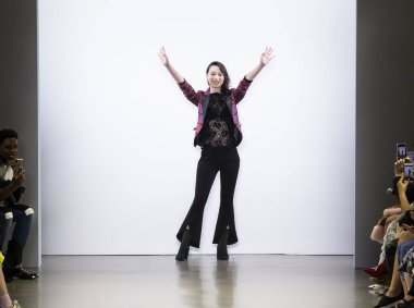 Vivienne Hu 2020 Yaz Pist Şovu