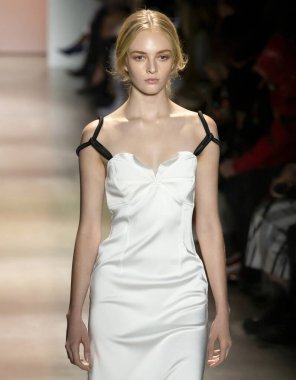 Leyii Kore Konsepti Yaz 2020 Şovunu Giymeye Hazır