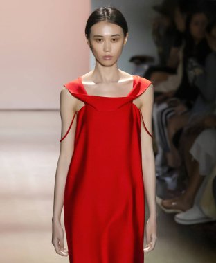 Leyii Kore Konsepti Yaz 2020 Şovunu Giymeye Hazır