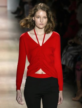 Leyii Kore Konsepti Yaz 2020 Şovunu Giymeye Hazır