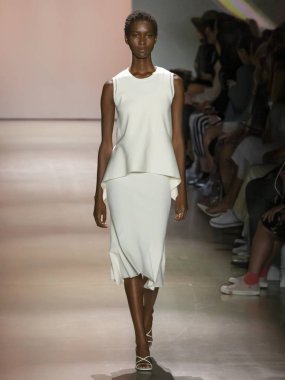 Leyii Kore Konsepti Yaz 2020 Şovunu Giymeye Hazır