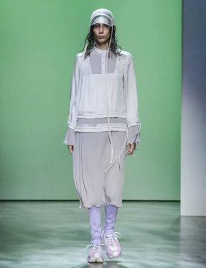 Kore Konsepti için Liie 2020 Yaz Şovunu Giymeye Hazır