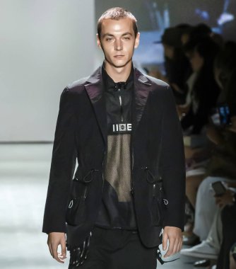 Kore Konsepti için Iise Yaz 2020 Şovu Giymeye Hazır