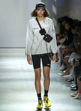 Kore Konsepti için Iise Yaz 2020 Şovu Giymeye Hazır