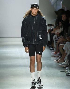 Kore Konsepti için Iise Yaz 2020 Şovu Giymeye Hazır