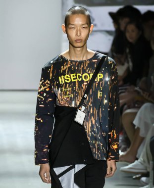 Kore Konsepti için Iise Yaz 2020 Şovu Giymeye Hazır