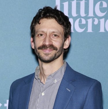 Apple 'ın' Küçük Amerika 'sının Özel Gösterimi, Gelişler, Pasifik