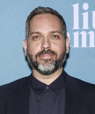 Apple 'ın' Küçük Amerika 'sının Özel Gösterimi, Gelişler, Pasifik