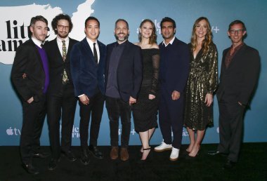 Apple 'ın' Küçük Amerika 'sının Özel Gösterimi, Gelişler, Pasifik